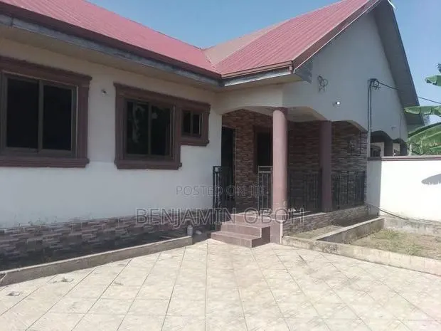 3bdrm House in Bengazy Properties, West Hills Mall Area for rent · Photo 1