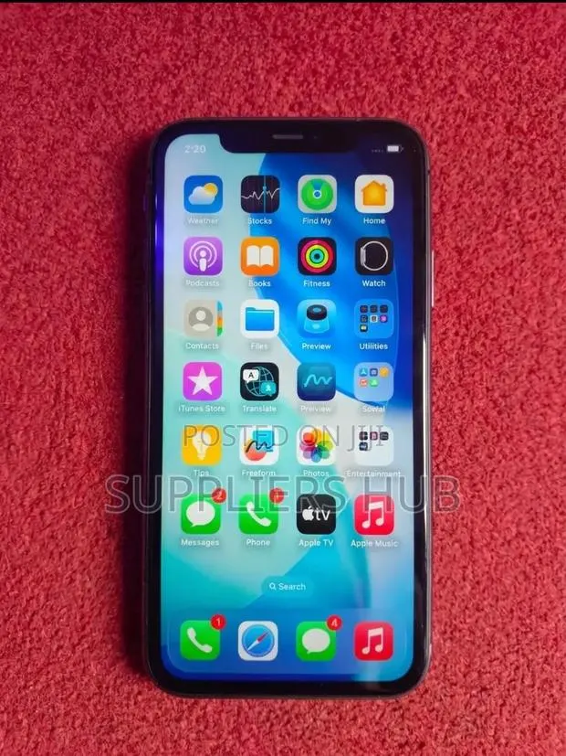 Apple iPhone 11 64 GB Black · Photo 1