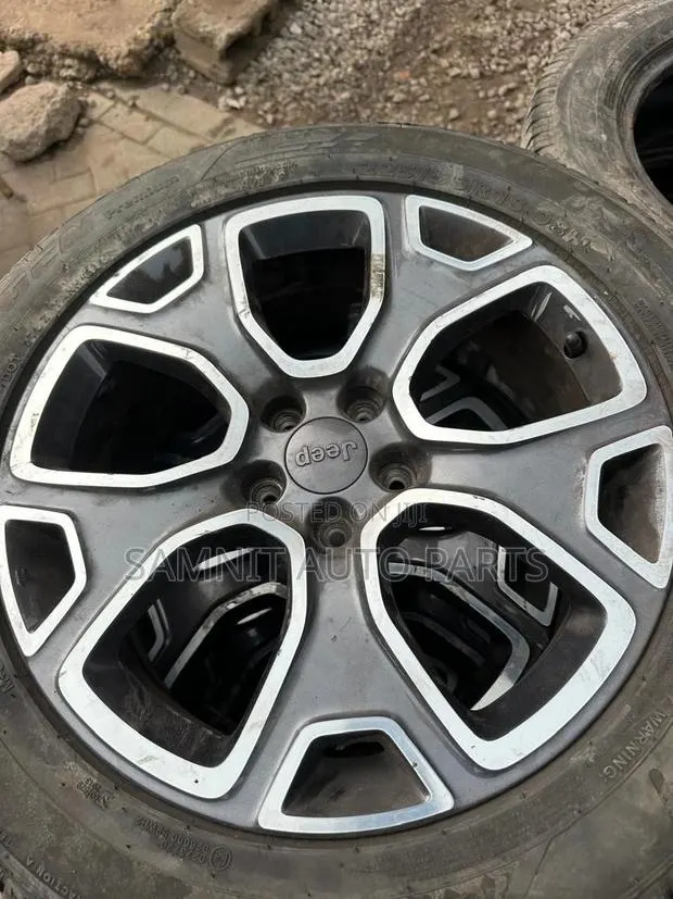 Home Used Rim 18 Available for Jeep · Photo 1