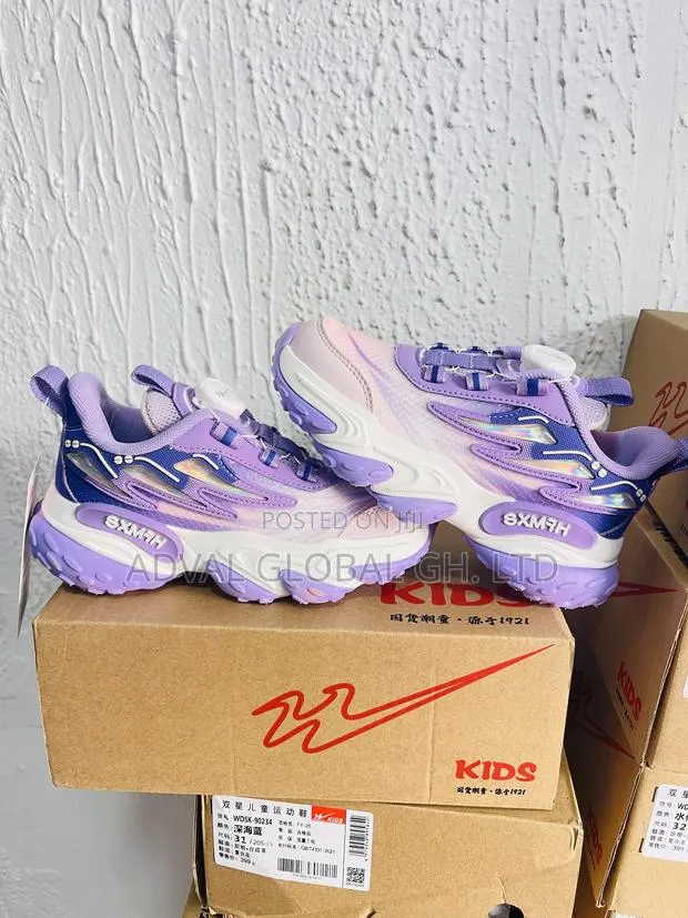 Kids Footwear · Photo 2