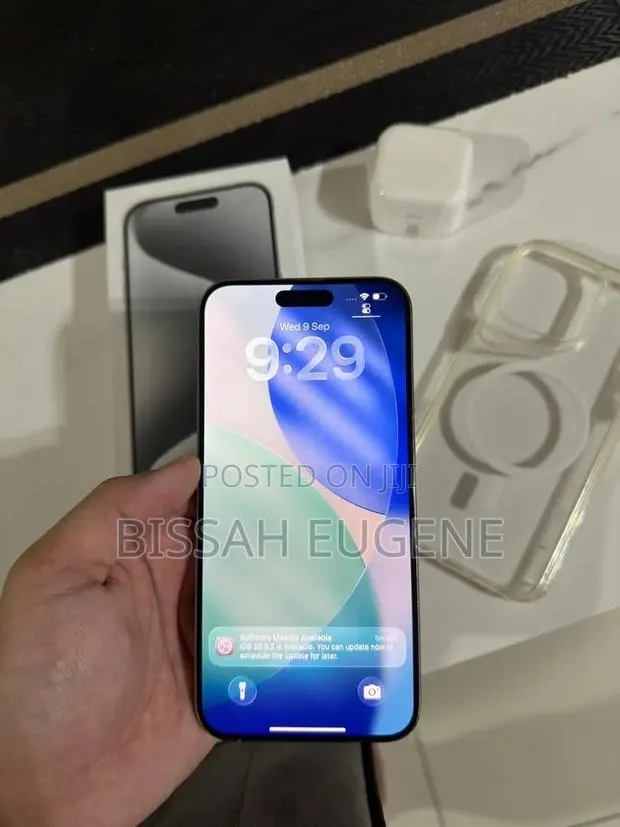 Apple iPhone 15 Pro Max 512 GB Gray · Photo 1