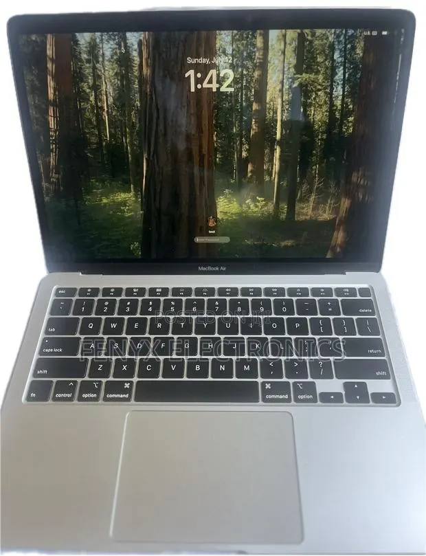 Laptop Apple MacBook Air 2020 16GB Intel Core i7 SSD 512GB · Photo 1
