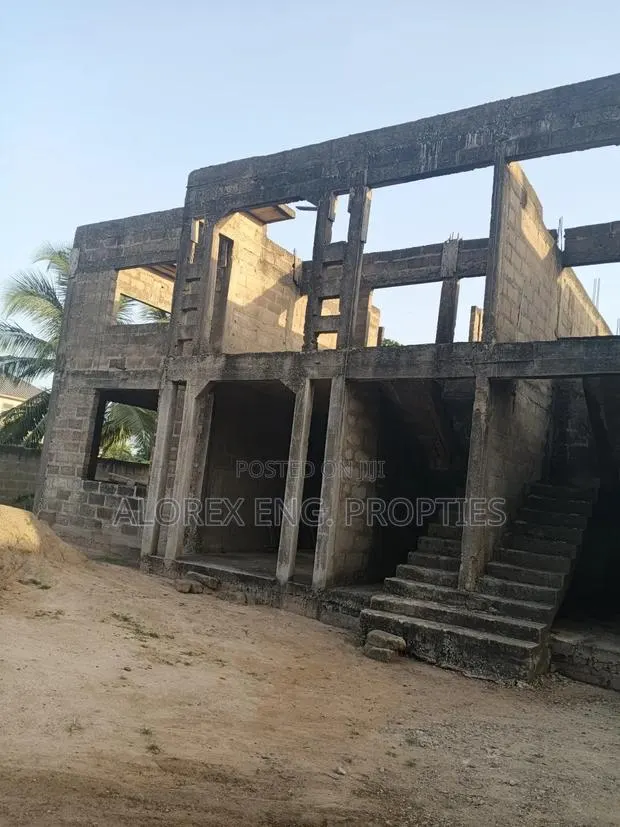 4bdrm House in Oyarifa, Owusu Ansah for sale · Photo 1