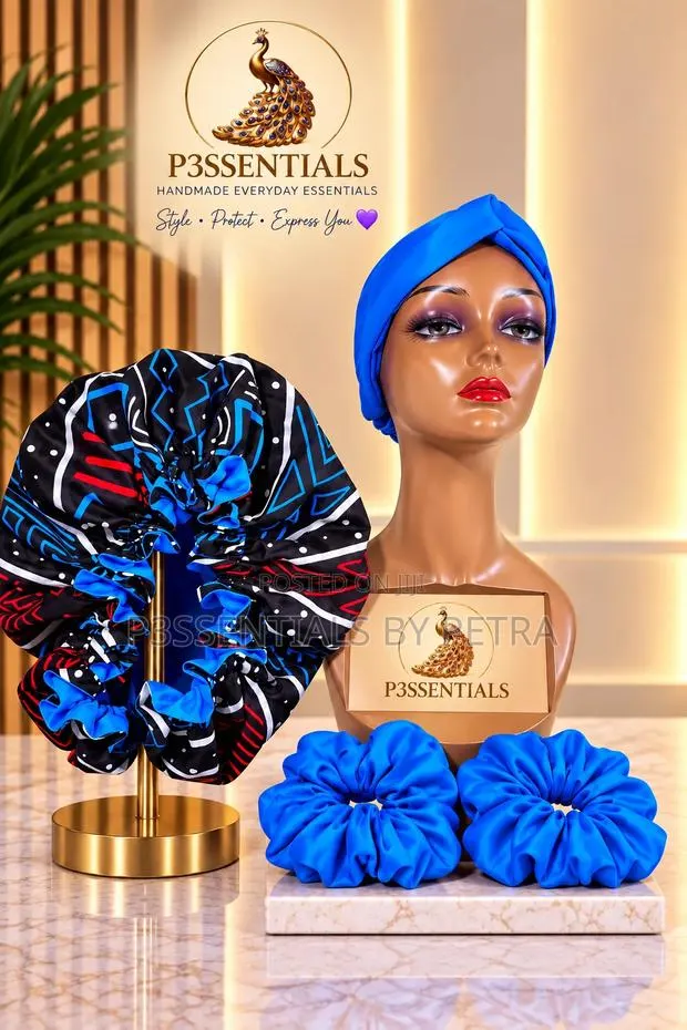 Blue Black Bonnet, Headband Scrunchies Set · Photo 1