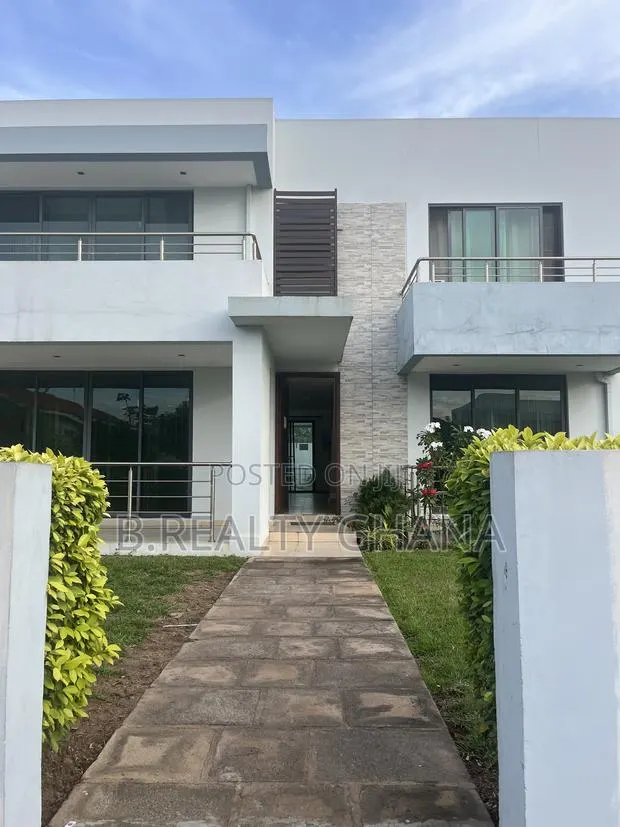 4bdrm Villa in Spintex for rent · Photo 1