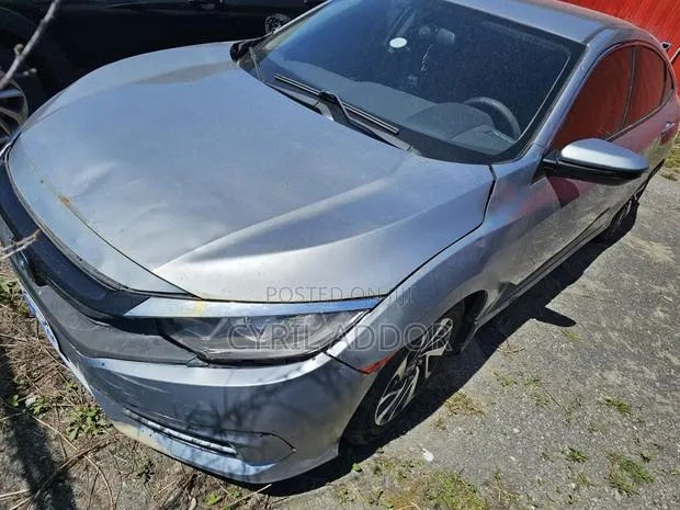 Honda Civic LX 4dr Sedan (2.0L 4cyl) 2017 Gray · Photo 1
