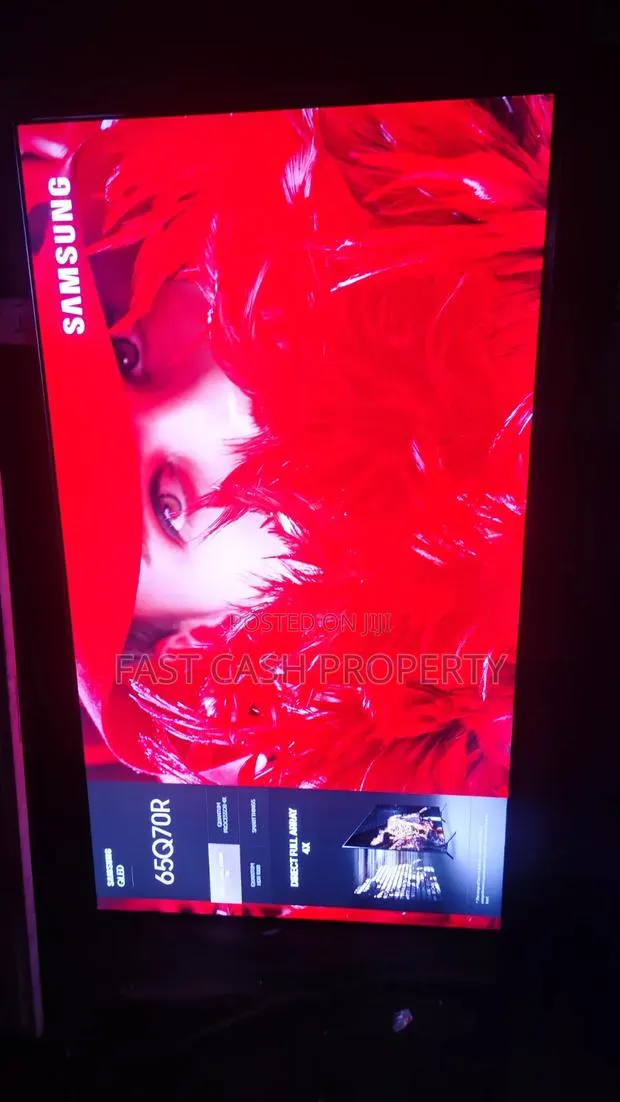 75 Inches Samsung TV · Photo 1