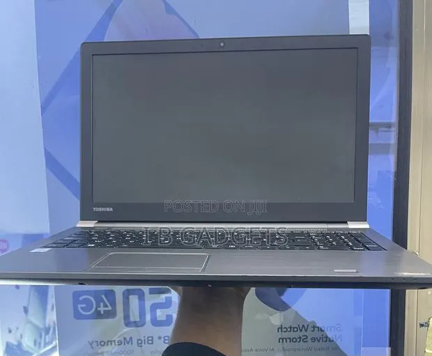 Laptop Toshiba Tecra A50 8GB Intel Core i5 HDD+SSD 128GB · Photo 1