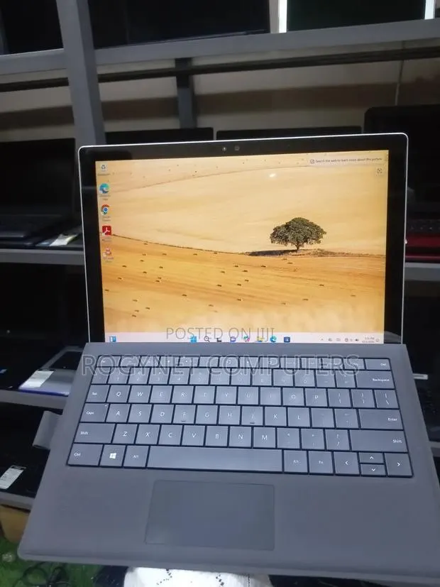 Laptop Microsoft Surface Pro 4 8GB Intel Core i5 SSD 256GB · Photo 1
