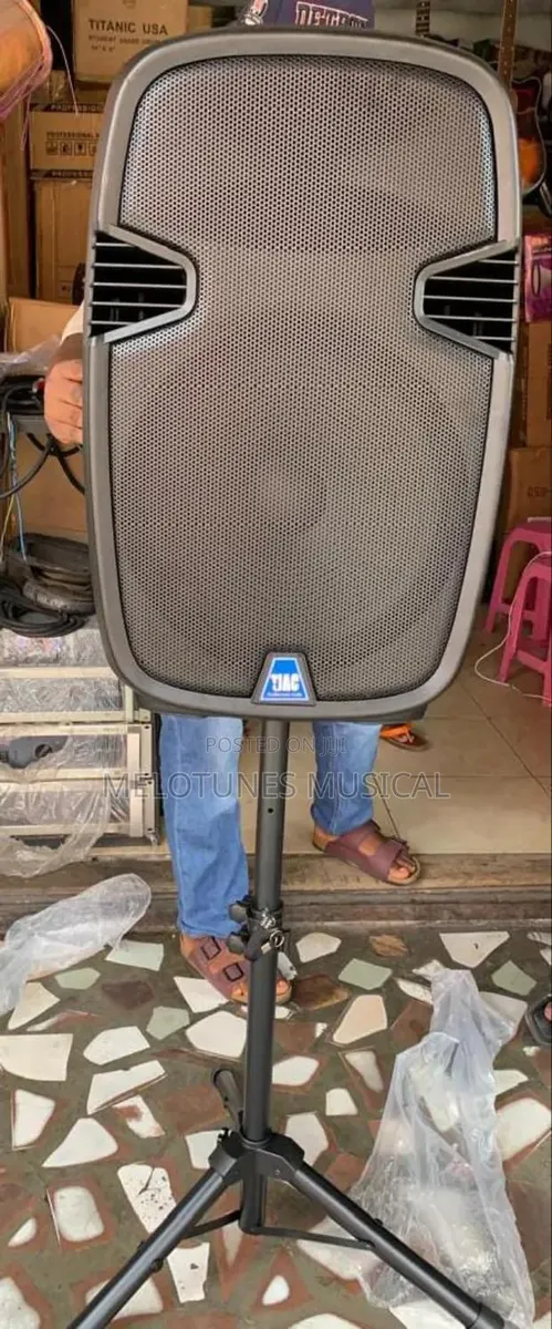 Jac 15-Inch Bluetooth Active Speaker · Photo 1