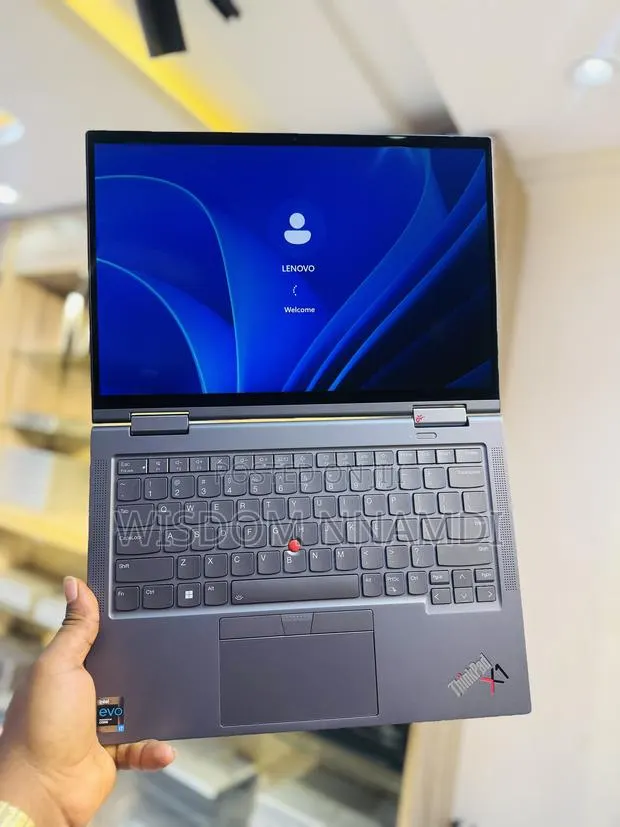 Laptop Lenovo ThinkPad X1 Yoga 16GB Intel Core i7 SSD 512GB · Photo 1