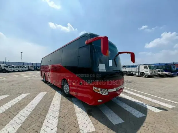 Yutong ZK6100NGA9 2019 Red · Photo 1