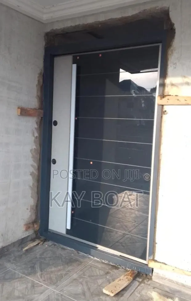 A Pivotal Door · Photo 1
