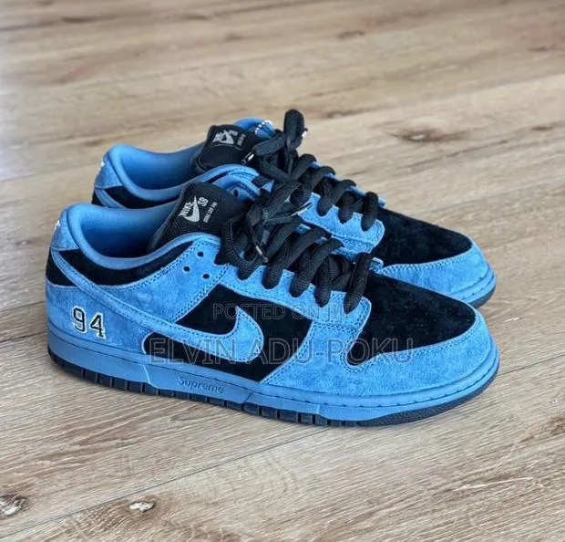Supreme Sb Dunk Low Sneaker In Different Colours , Swipe>> · Photo 1