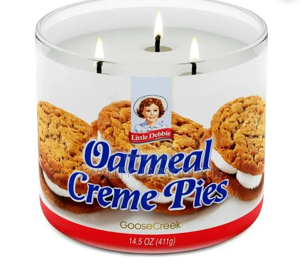 GooseCreek Oatmeal Creme Pies Scented Candle - 411 Grams · Photo 1