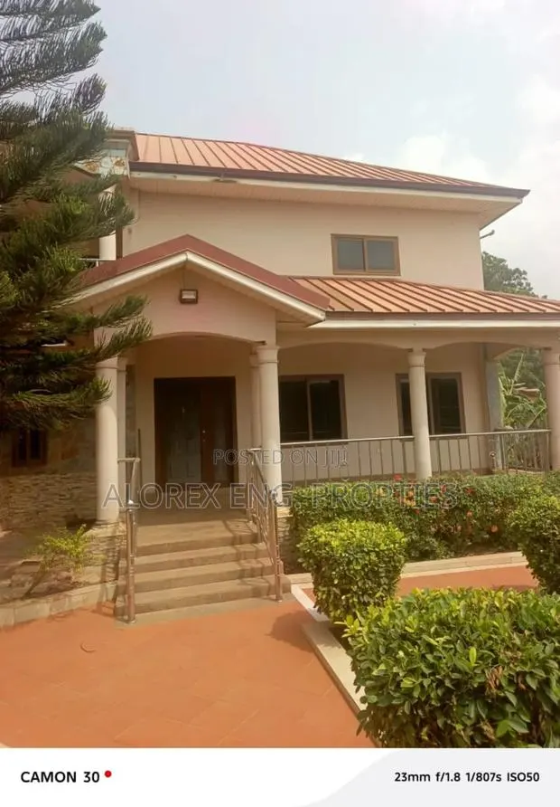 5bdrm House in Fafraha, Malejor for rent · Photo 1