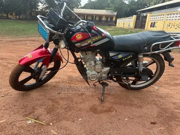 Royal Motorcycle 2021 Black · Photo 1