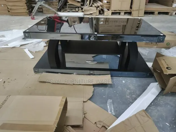 Modern Rectangular Center Table · Photo 1