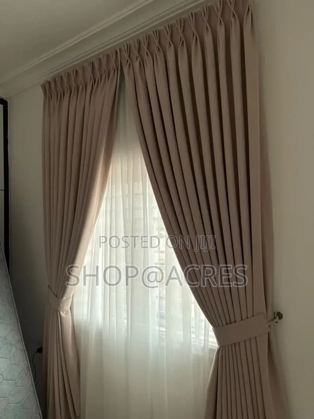 Curtains Windows Blinds Installation · Photo 1