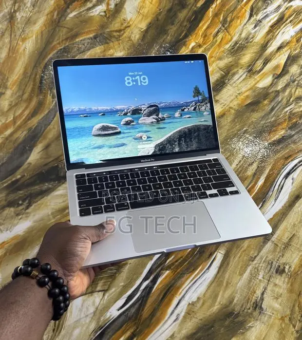 Laptop Apple MacBook Pro 2020 16GB Intel Core i5 SSD 512GB · Photo 1