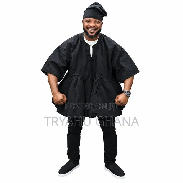 Save Up to 20% Off
Black Men's Smocks, Fugu Batakari
at Tryahu · Photo 1