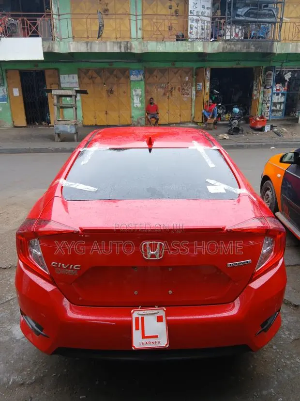 Honda Civic 2016,2017, Rear/Back Glass Available · Photo 1