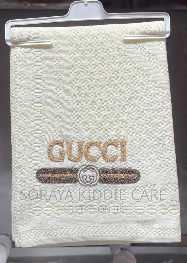 Gucci Baby Shawl · Photo 1