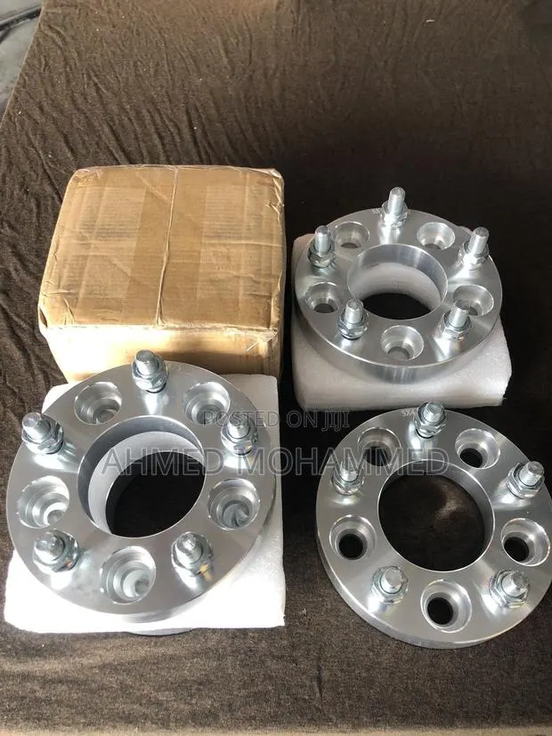 Aluminum Wheel Spacers for All Cars · Photo 1
