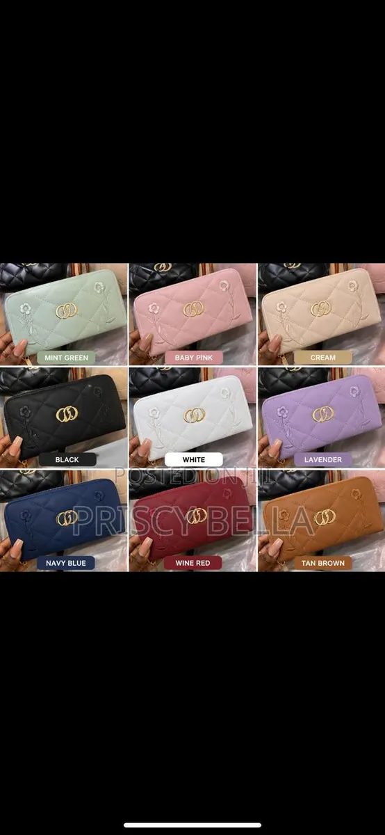 Veloura Bloom Purse · Photo 1