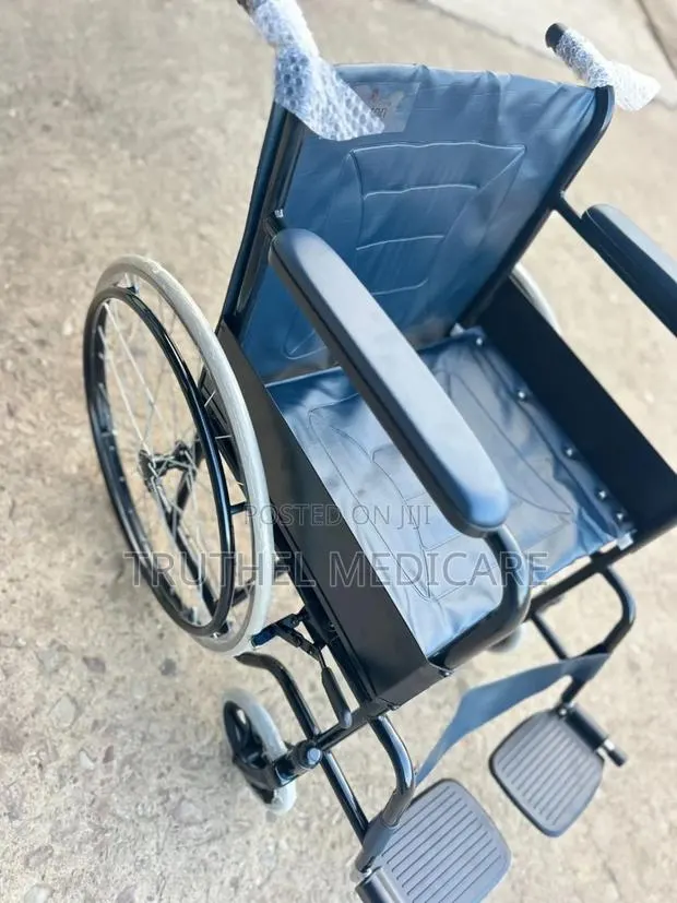 Normal Wheelchair · Photo 1