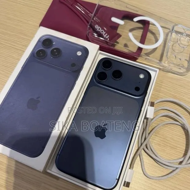 Apple iPhone 17 Pro Max 512 GB Blue · Photo 1