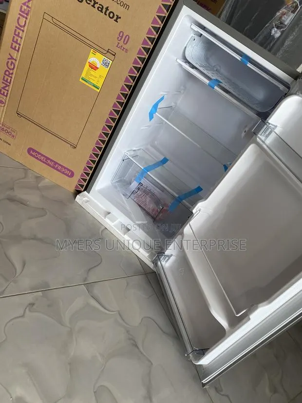 Fast Cooling 90L Table Top Refrigerator · Photo 1