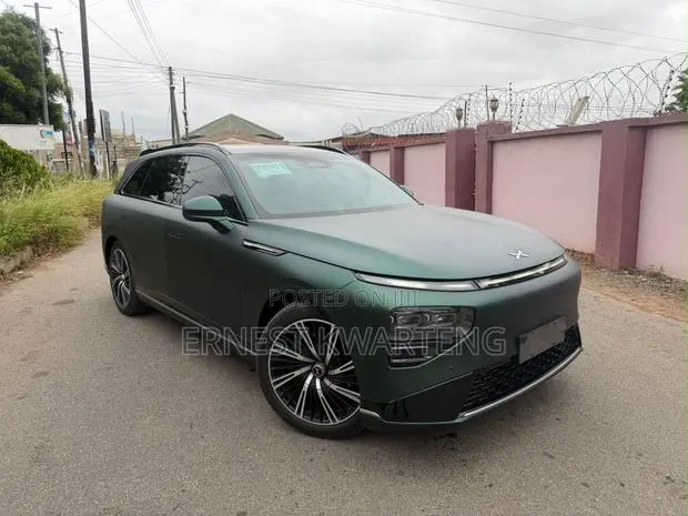 New XPeng G9 2025 Green · Photo 1