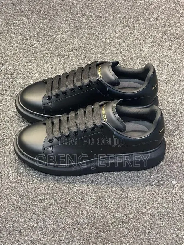 Original Alexander McQueen All Black · Photo 4