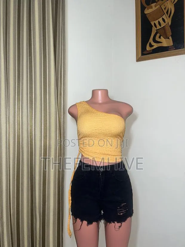 Yellow One Hand Crop Top Thrift · Photo 1