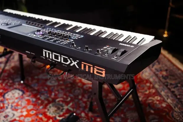Yamaha Modx M8 Keyboard · Photo 1