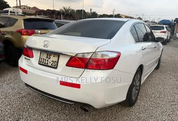 Honda Accord 2015 White · Photo 1