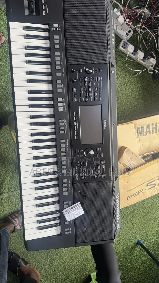 Yamaha Psr Sx 720 · Photo 1
