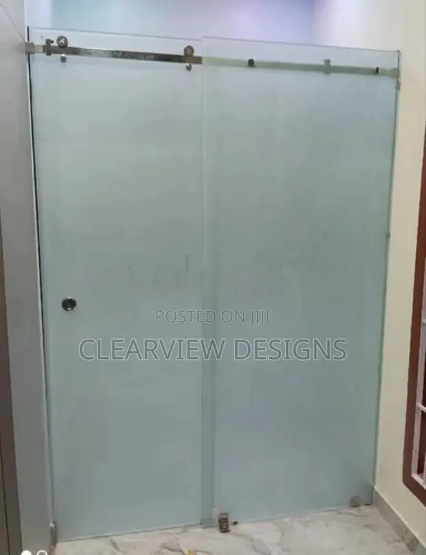Modern Bathroom Glass Enclosure · Photo 1