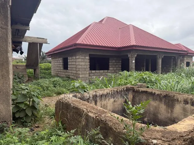 Uncompleted 5 Commercial Stores and 4 Bedroom Self Contained Buildings · Photo 4
