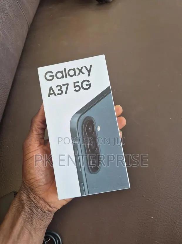 New Samsung Galaxy A37 128 GB Black · Photo 1
