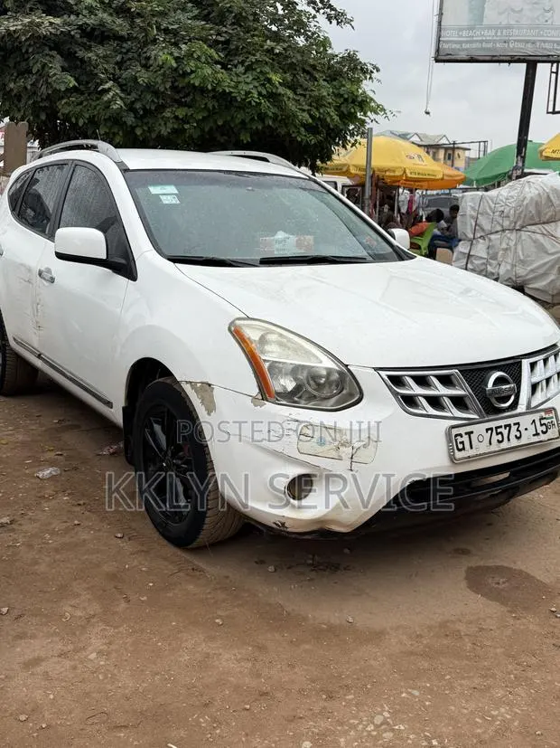 Nissan Rogue S 2013 White