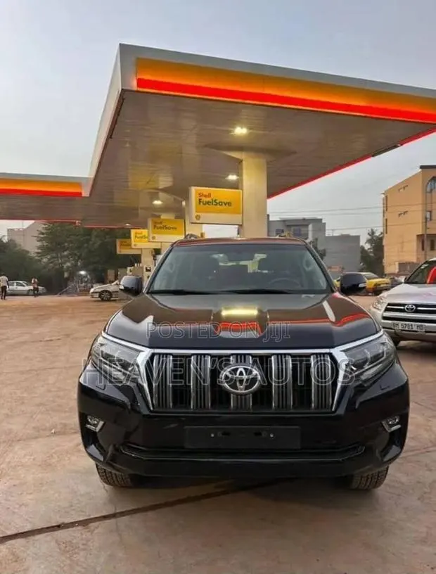 Toyota Land Cruiser Prado 2021 Black · Photo 1