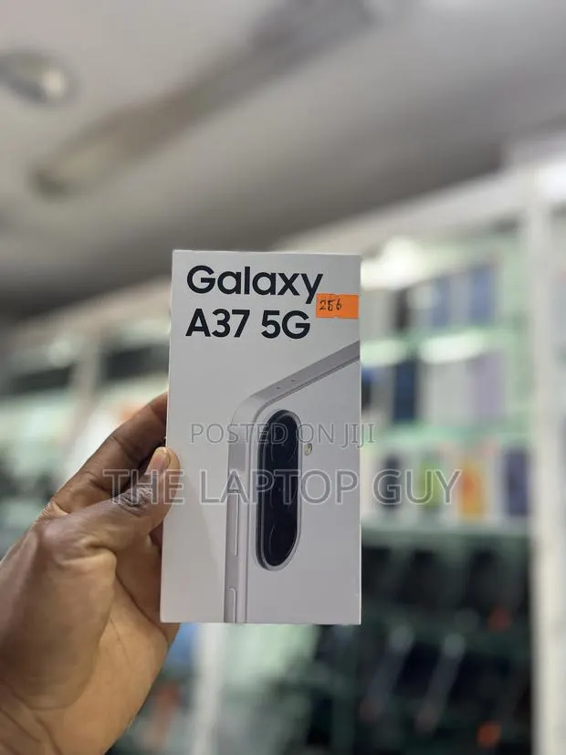 New Samsung Galaxy A37 256 GB Silver · Photo 1