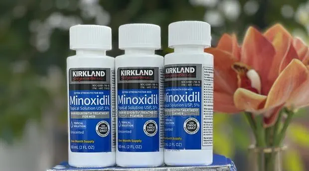 Made in Isreal Kirkland Minoxidil / New Type / Undiluted · Photo 1