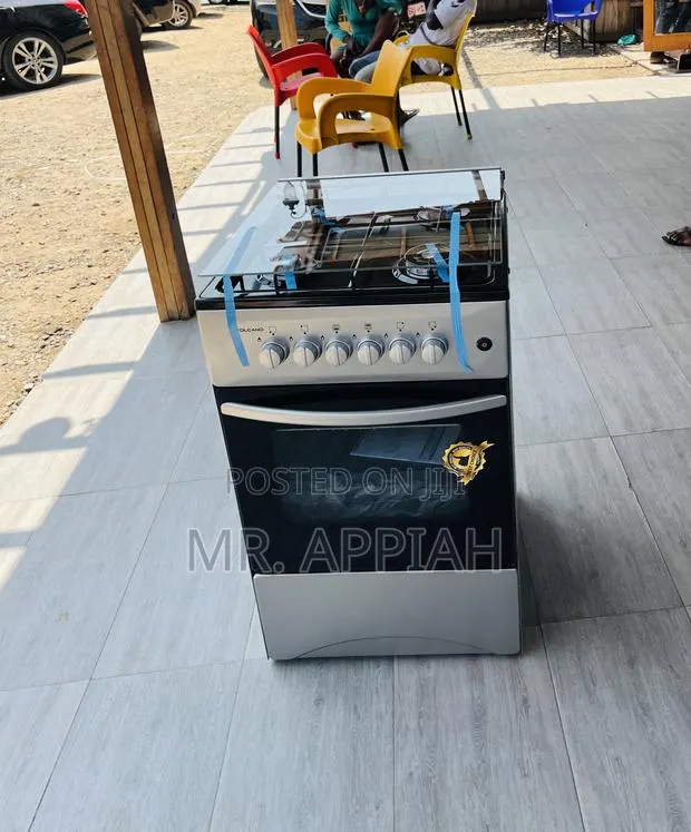 Super Durable Volcano 50x50 Gas Oven 4 Burner W/Transparent Lid · Photo 1