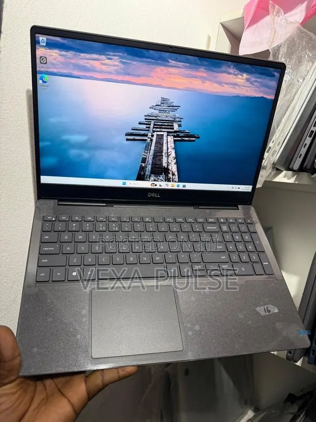 Laptop Dell Inspiron 15 7590 16GB Intel Core i7 SSD 512GB · Photo 1