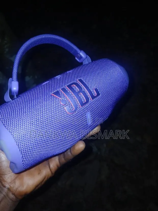 JBL Charge 6 · Photo 1