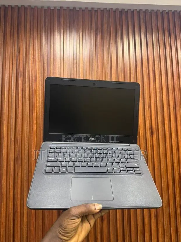 Laptop Dell Latitude 3380 4GB Intel Pentium SSD 128GB · Photo 1