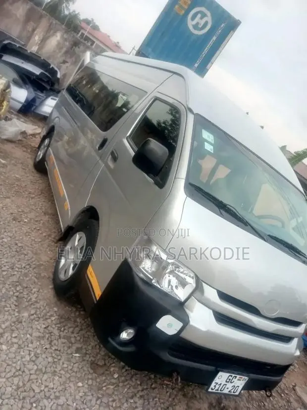 Mini Van Rental in Ghana · Photo 1